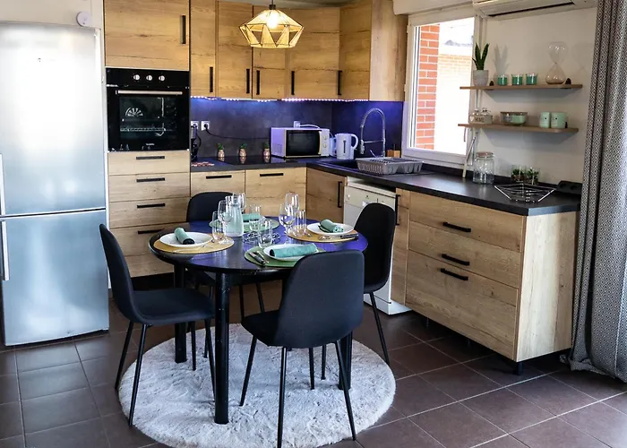 Chouette , Un Logement T3 Cozy Tout Proche Du Metro Et Parking Prive A Disposition